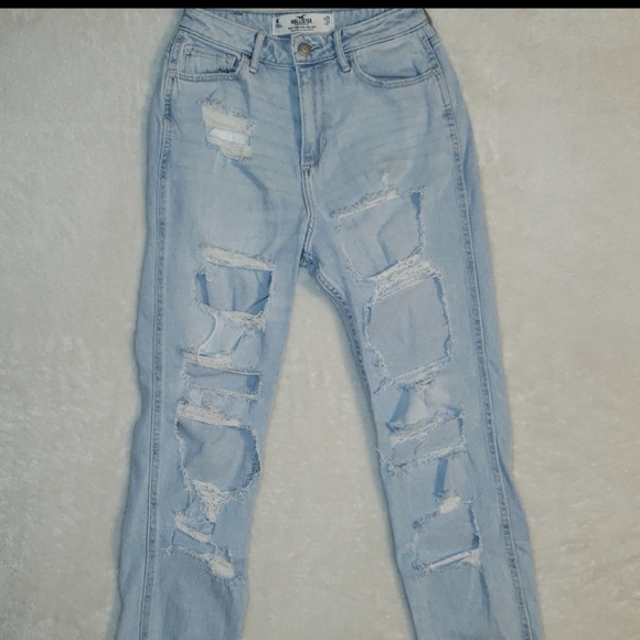 Hollister Denim - Hollister Curvey High-Rise Mom Jeans